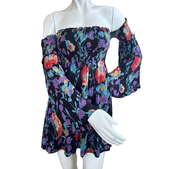 UO Ecoté Elora Black Floral Witchy Bell Sleeve Off Shoulder Mini Dress Small - Picture 1 of 9